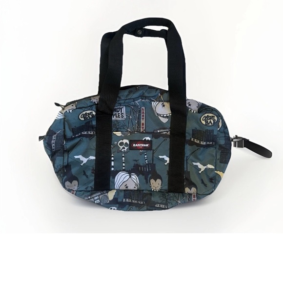 Rare Eastpak "Clam Bar" Skull & City Print Medium Duffel Bag Goth Retro Skeleton - Picture 3 of 10